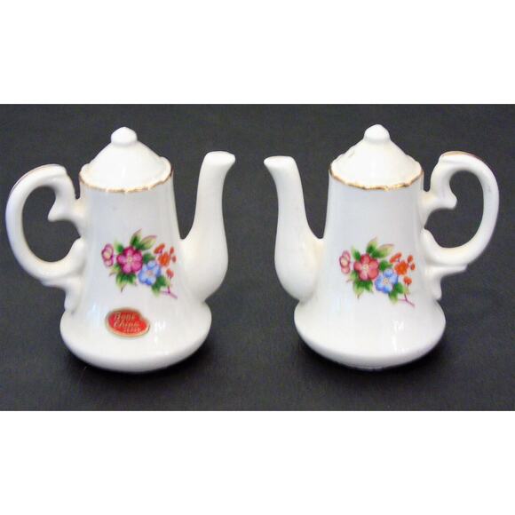 Japan Salt & Pepper Shakers Teapots White Floral Bone China Mid Century Vtg - Picture 6 of 6